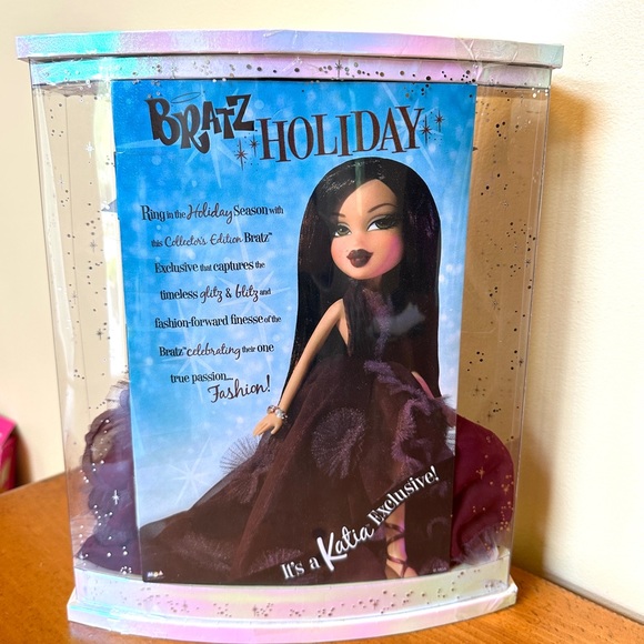 2005 Bratz Holiday Katia Collectors Edition First edition NRFB - Picture 4 of 7
